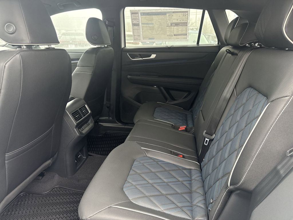 New 2026 Volkswagen Atlas Cross Sport SEL Premium R-Line image 29