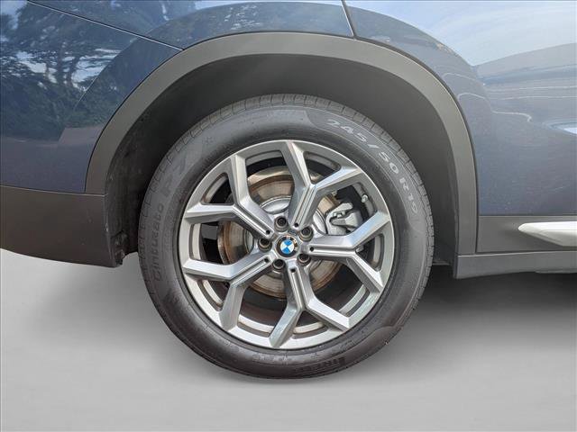 Used 2025 BMW X4 xDrive30i AWD/4WD image 23