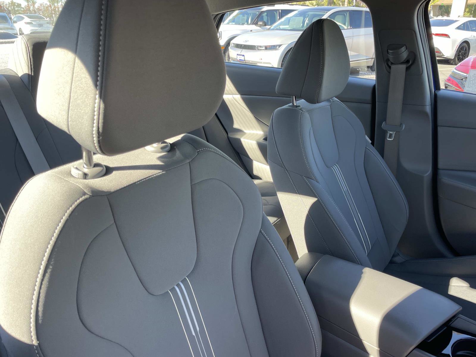 Certified 2024 Hyundai Elantra Blue image 28