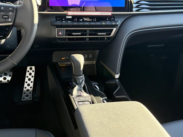 New 2026 Toyota Camry SE FWD image 17
