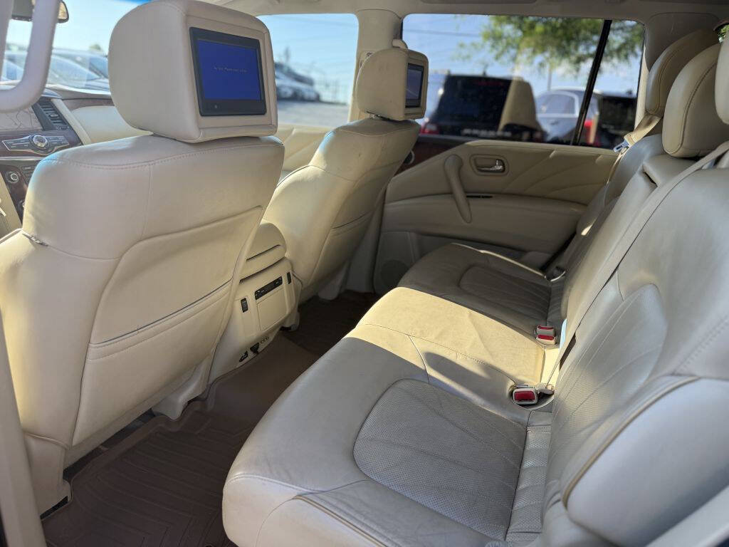 Used 2015 INFINITI QX80 4WD w/ Deluxe Technology Package image 10
