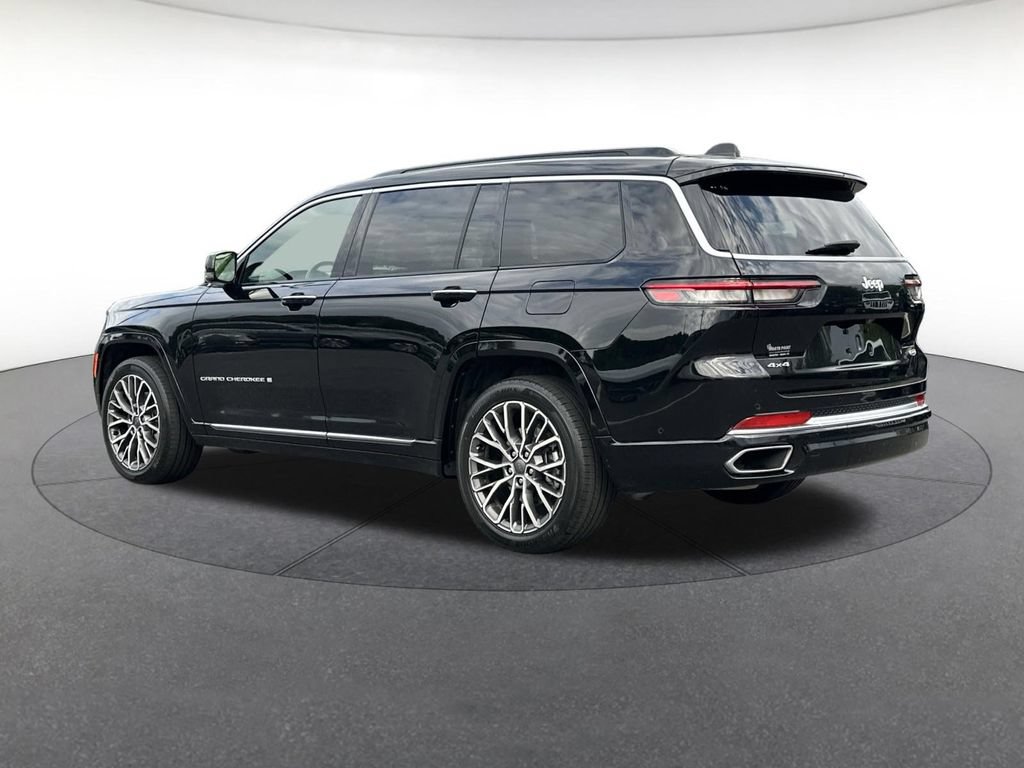 Used 2024 Jeep Grand Cherokee L Summit AWD/4WD image 3