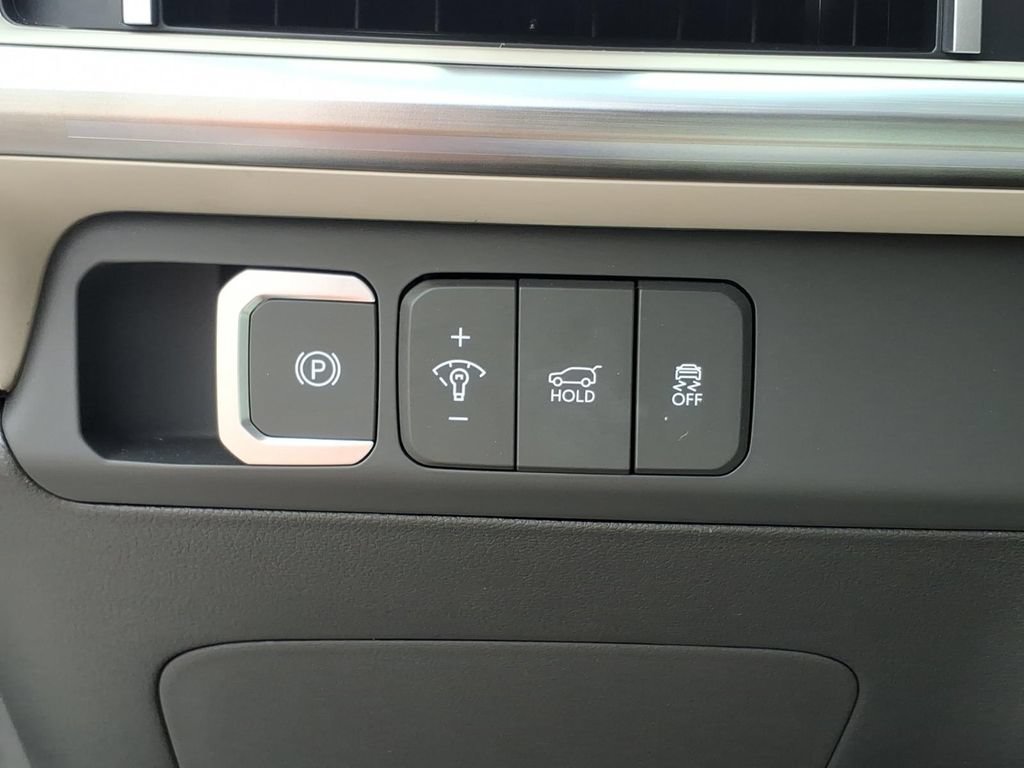 Certified 2025 Hyundai Santa Fe Calligraphy FWD image 17