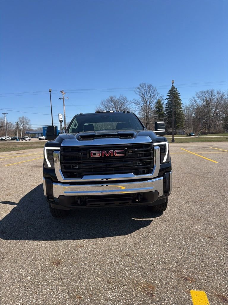 New 2026 GMC Sierra 2500 Pro image 2
