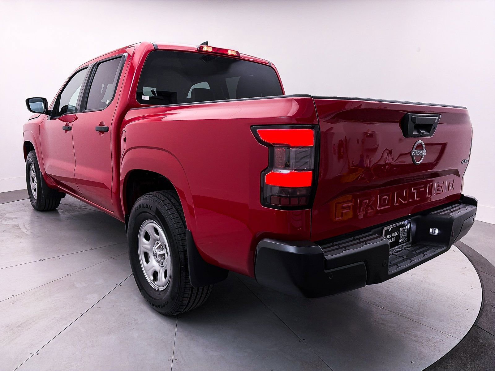 Used 2022 Nissan Frontier S w/ Technology Package image 11