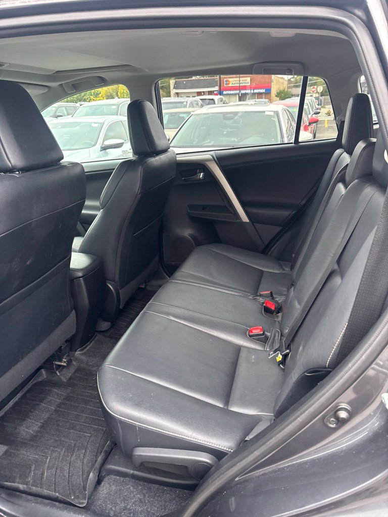 Used 2014 Toyota RAV4 Limited w/ Technology Package AWD/4WD image 22