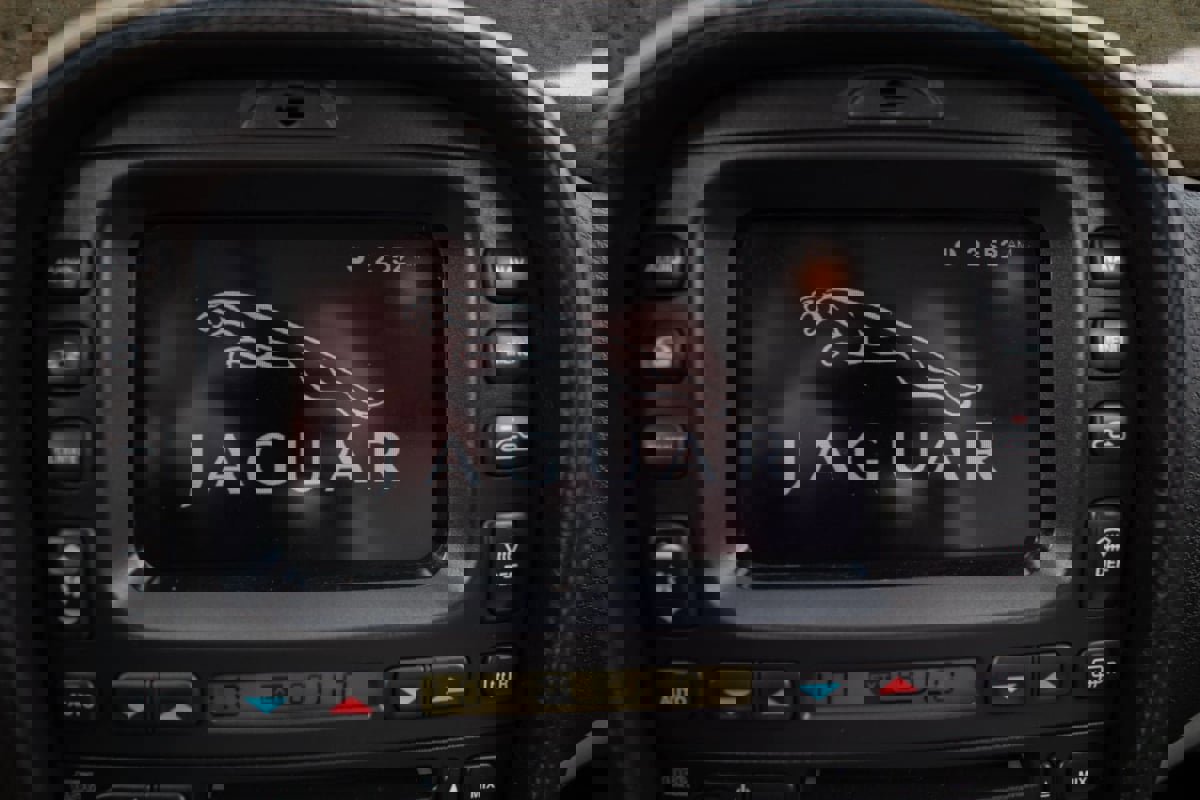 Used 2003 Jaguar S-TYPE R image 34