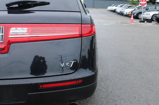 Used 2019 Lincoln MKT AWD image 45