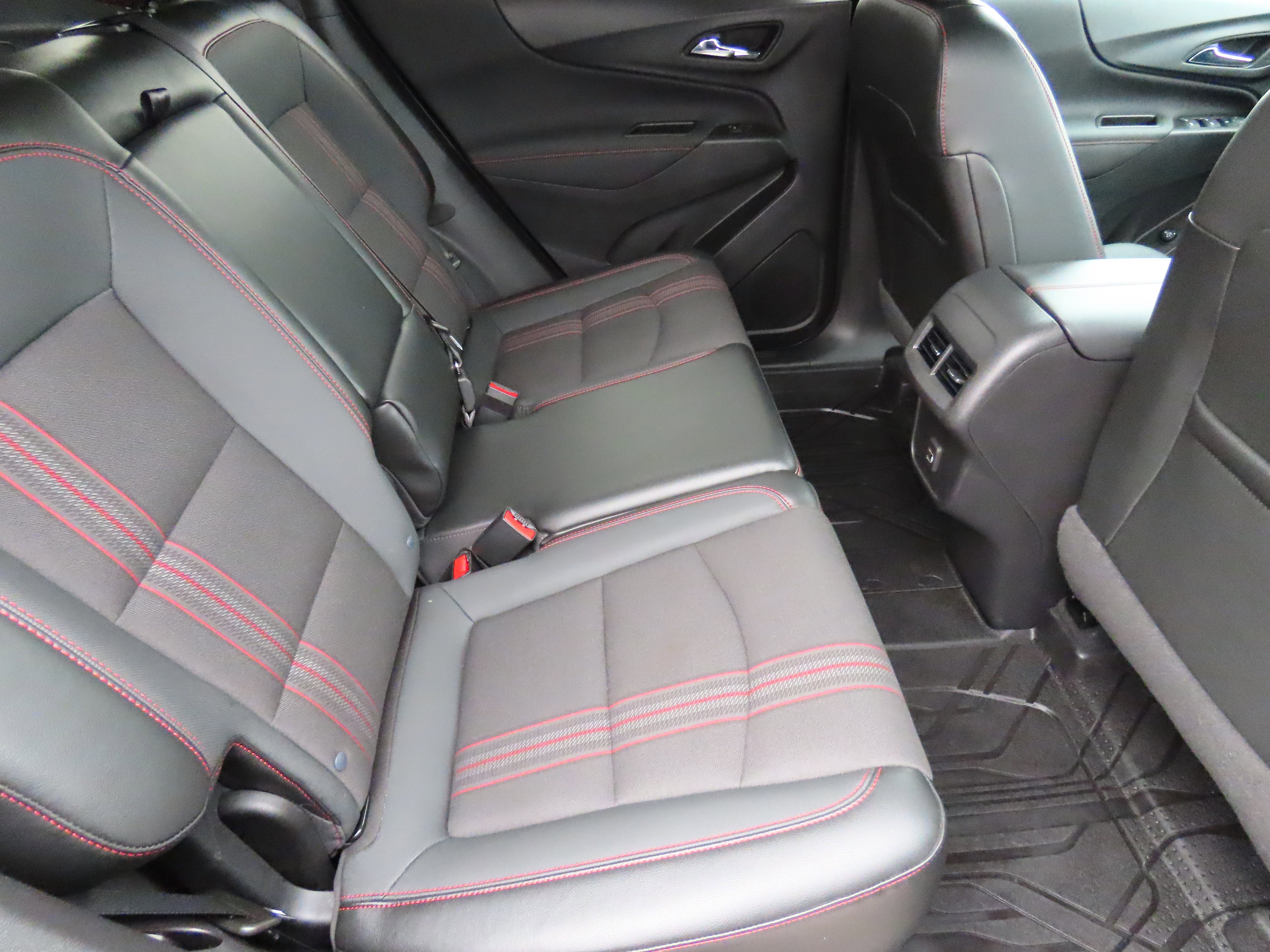 Used 2023 Chevrolet Equinox RS w/ LPO, Floor Liner Package image 13
