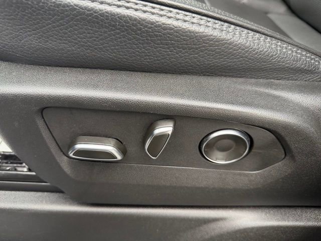 Certified 2025 GMC Yukon Denali image 18