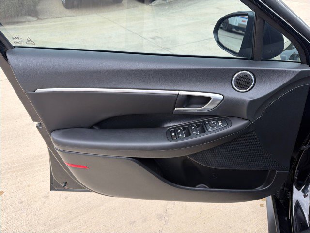 Used 2023 Hyundai Sonata Blue image 4