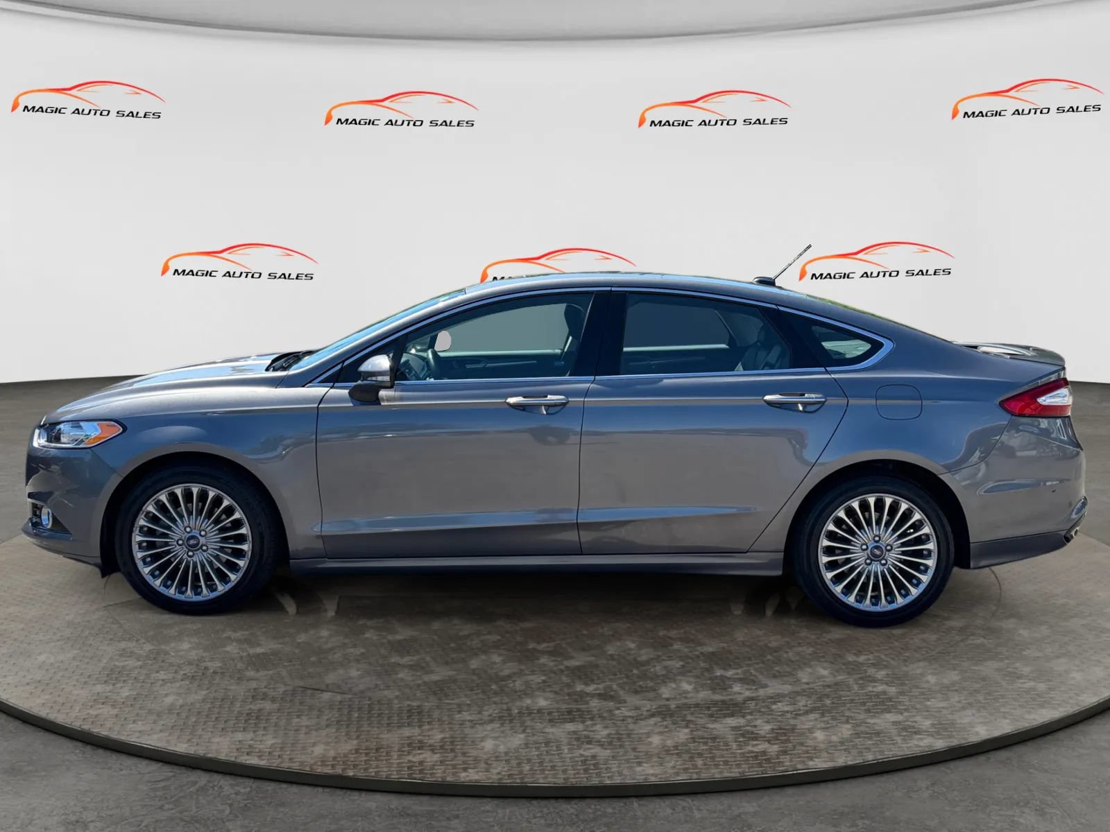 Used 2013 Ford Fusion Titanium w/ Titanium Driver Assist Pkg AWD/4WD image 7