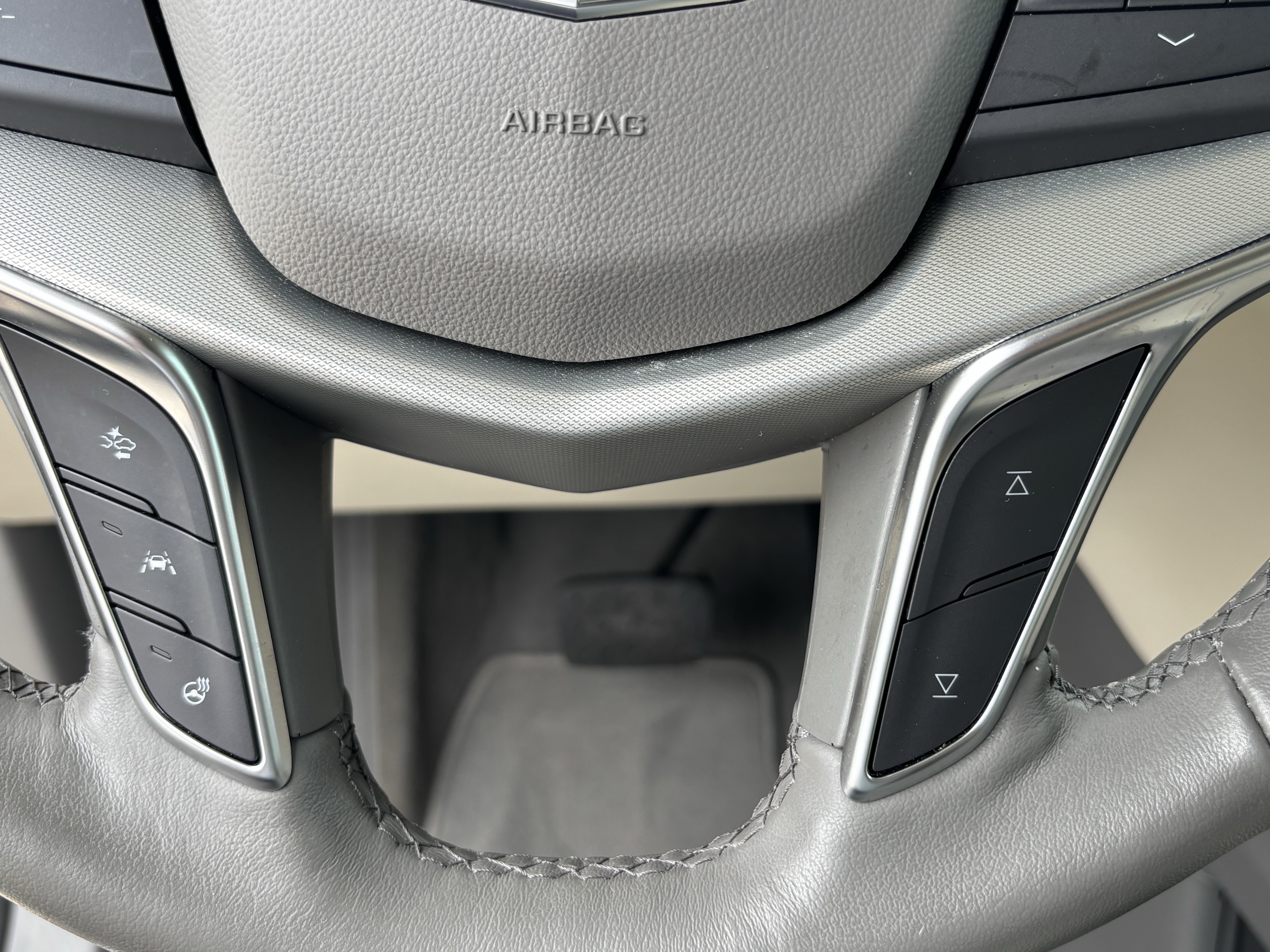 Certified 2024 Cadillac XT5 Premium Luxury FWD image 23
