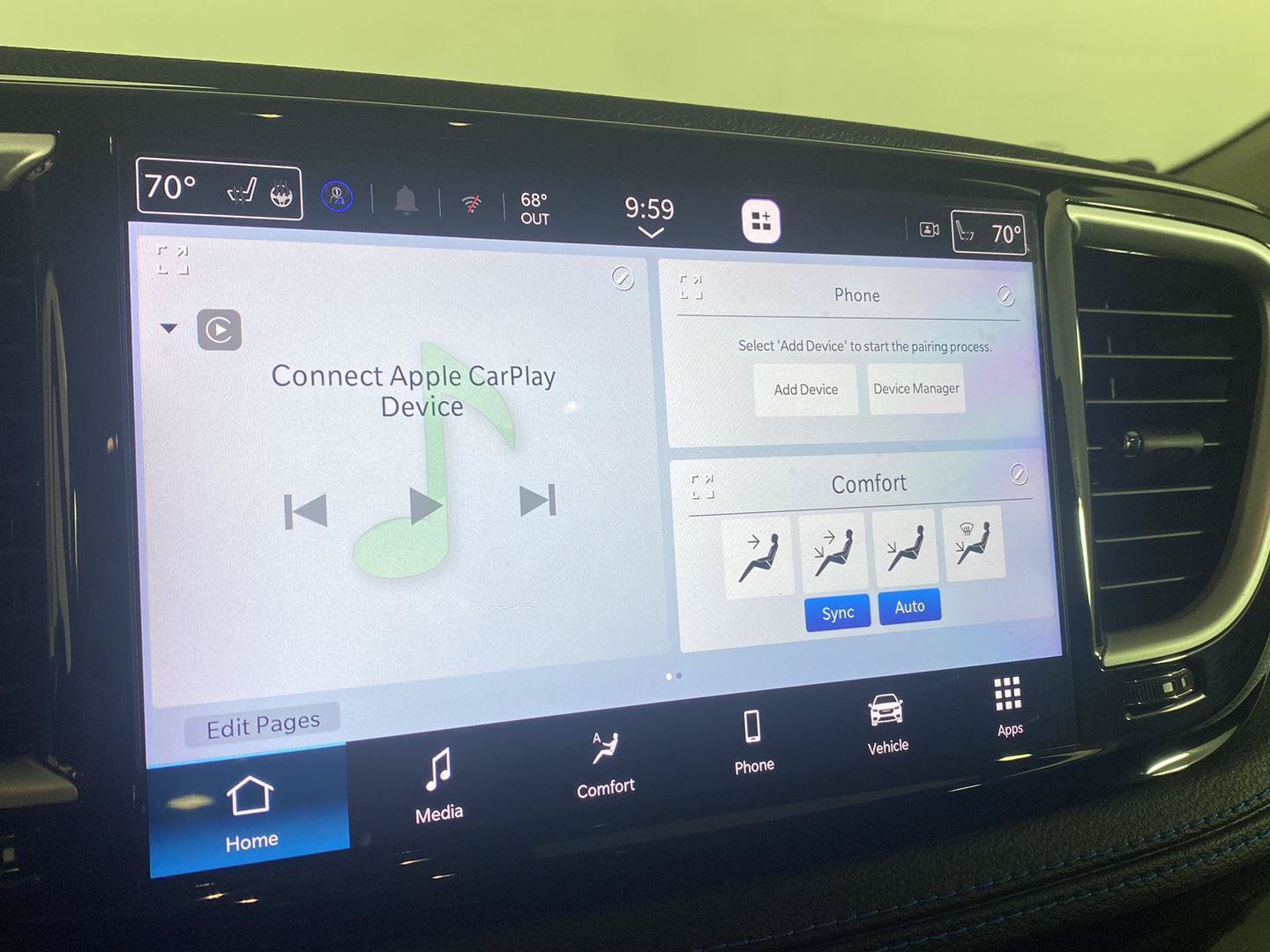 Used 2021 Chrysler Pacifica Touring-L w/ Uconnect Theater Family Group AWD/4WD image 10