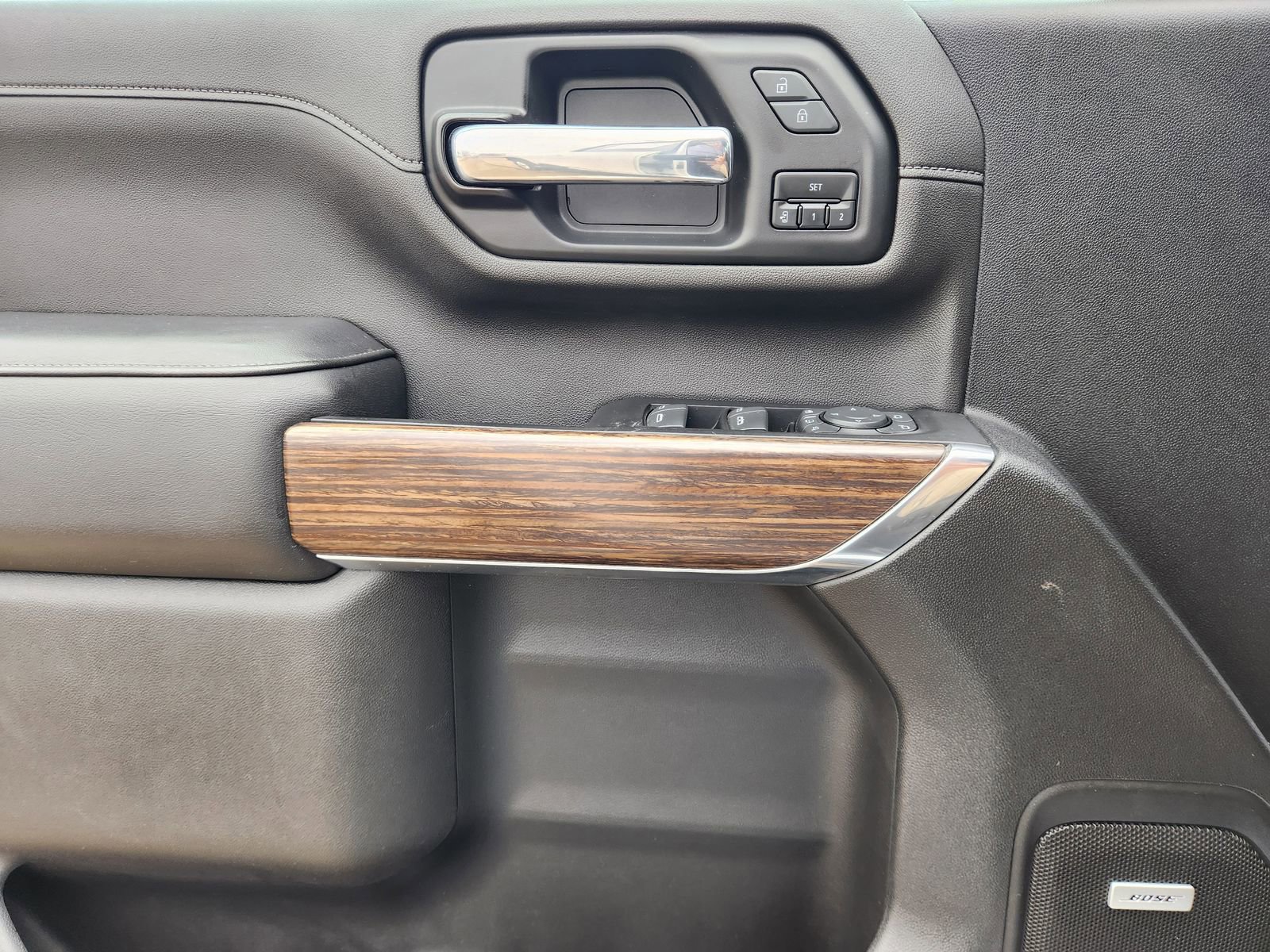 Used 2022 Chevrolet Silverado 2500 High Country w/ Z71 Off-Road Package image 18