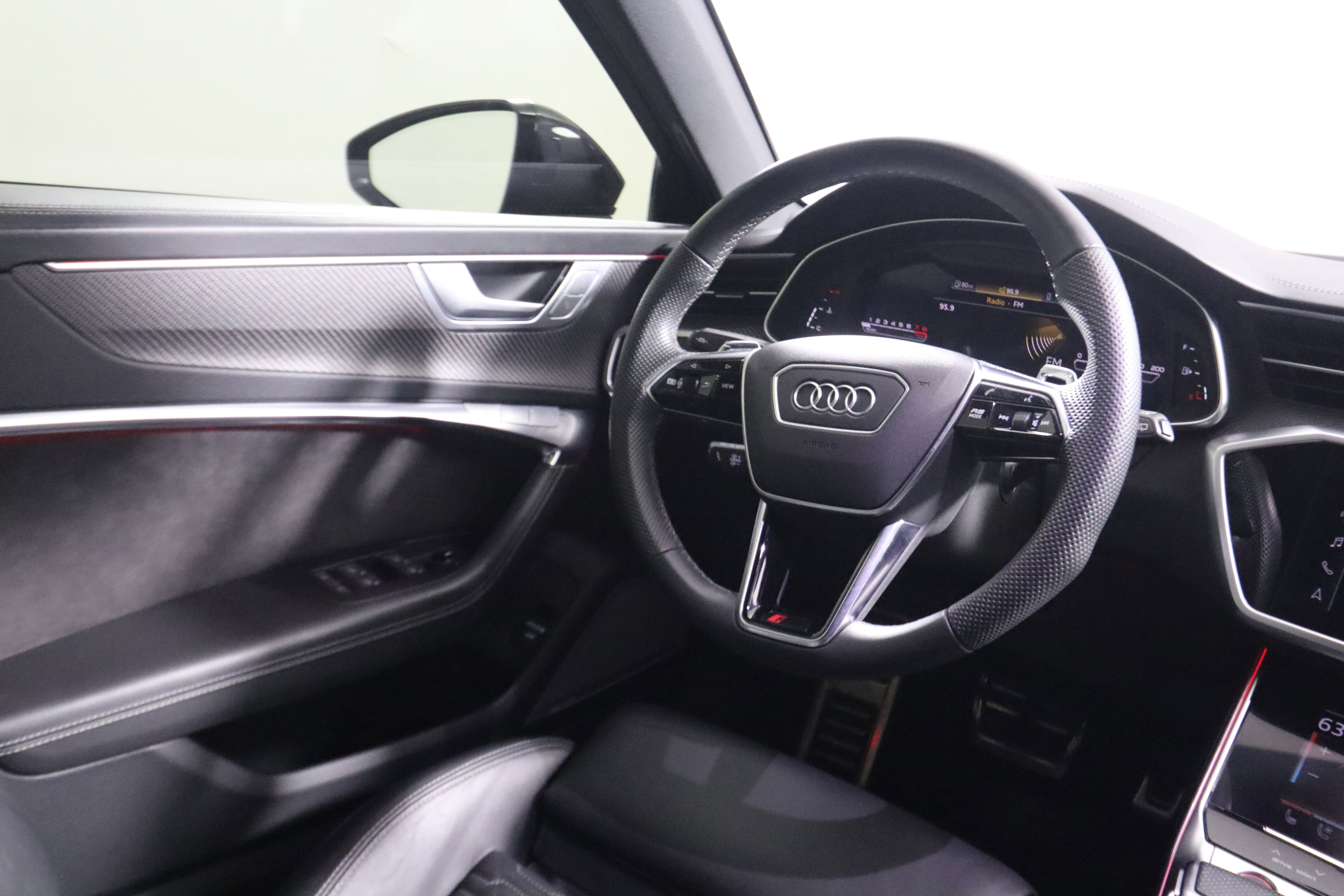 Used 2021 Audi RS 6 w/ Carbon Optic Package AWD/4WD image 10