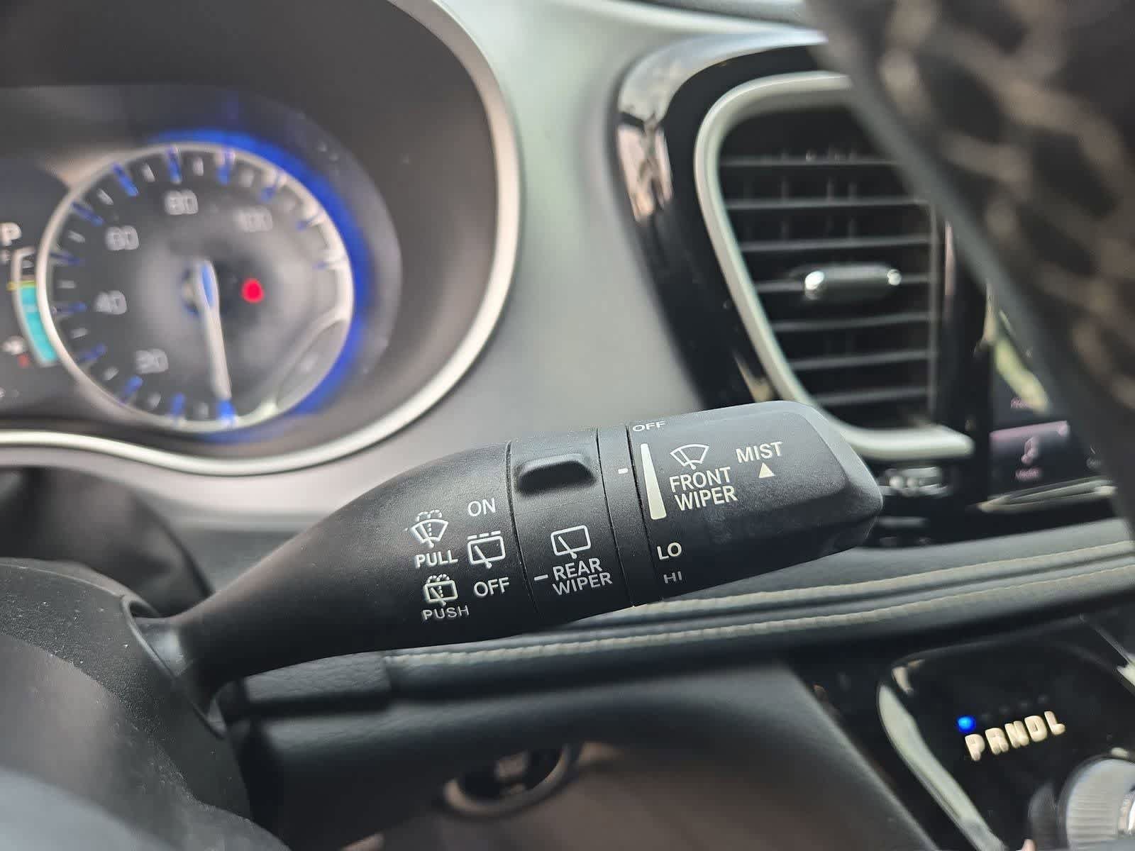 Used 2021 Chrysler Pacifica Touring w/ S Appearance Package FWD image 23