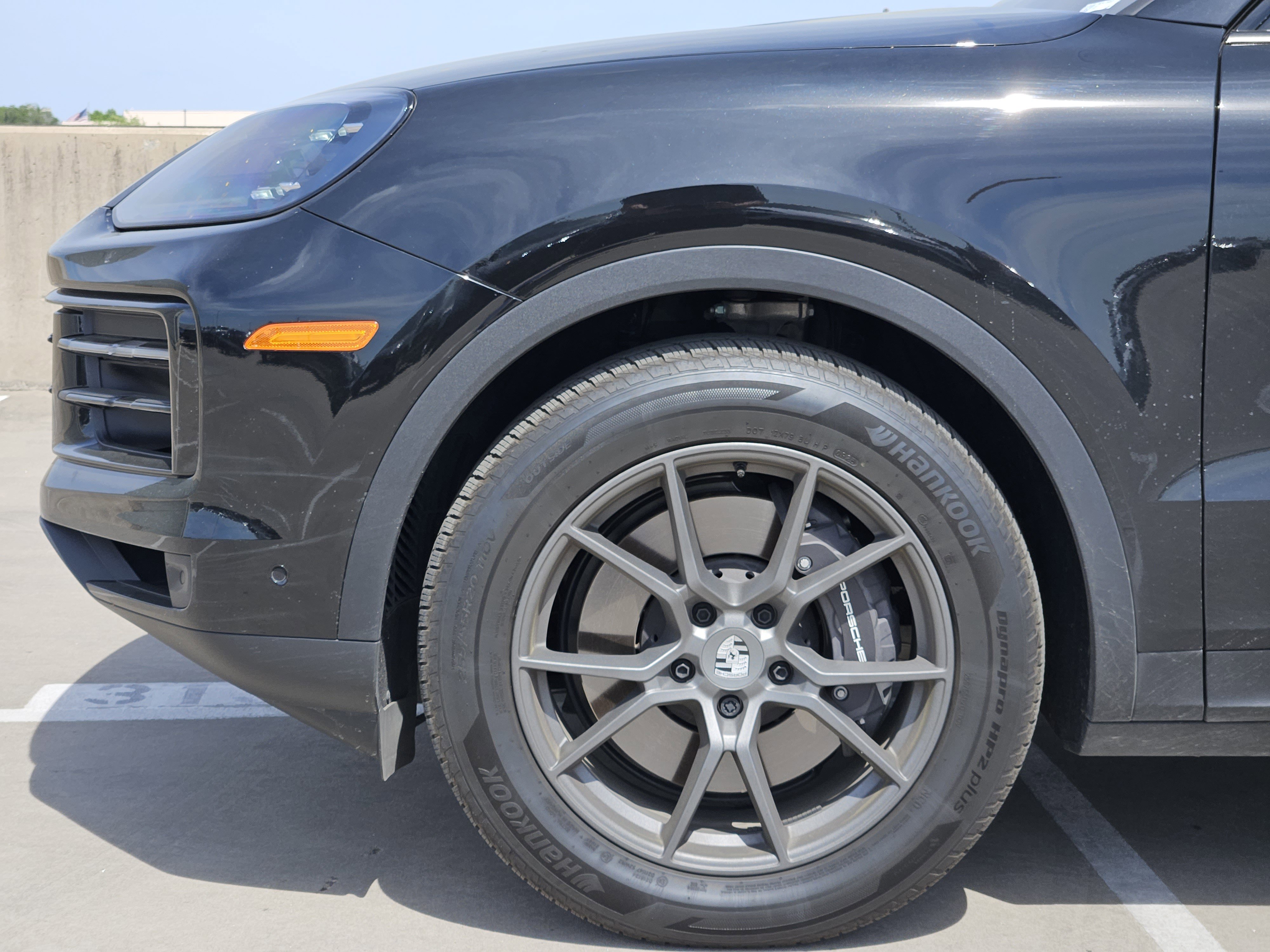 Certified 2025 Porsche Cayenne Coupe image 13