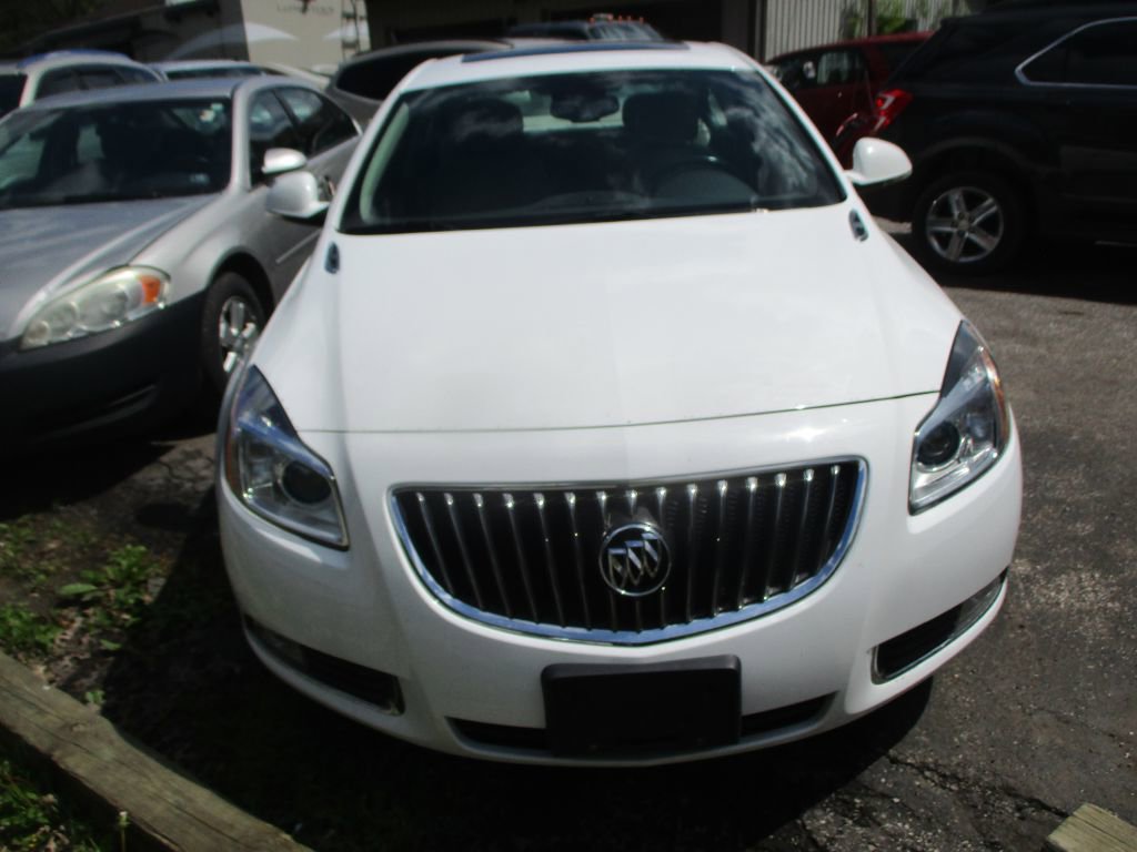 Used 2013 Buick Regal Premium FWD image 2