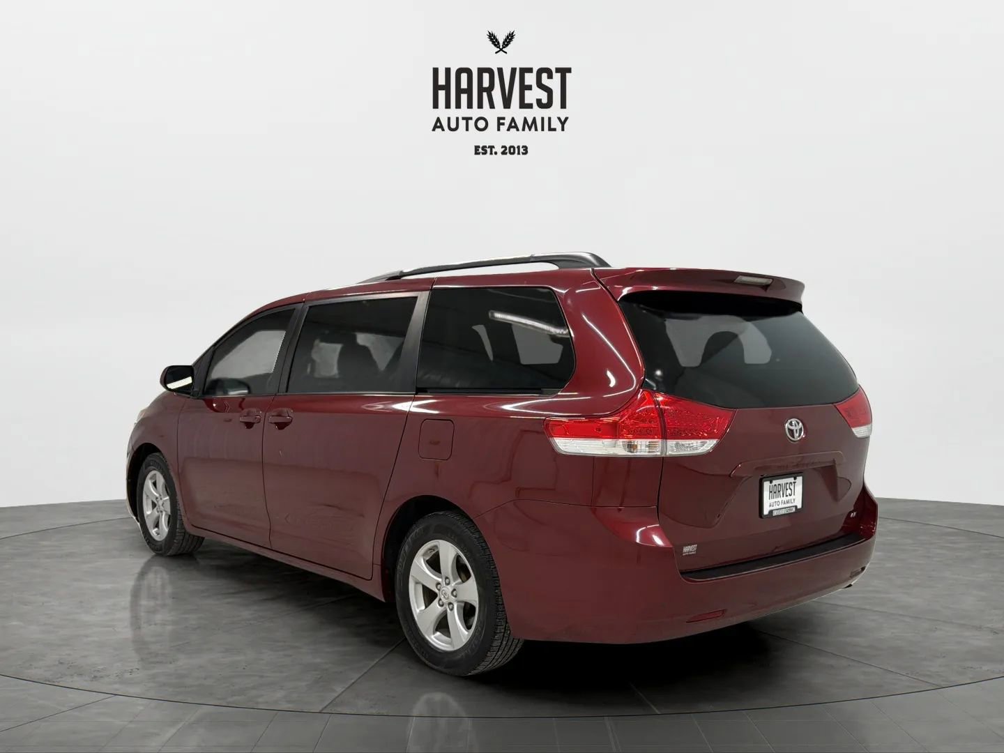 Used 2011 Toyota Sienna LE FWD image 4