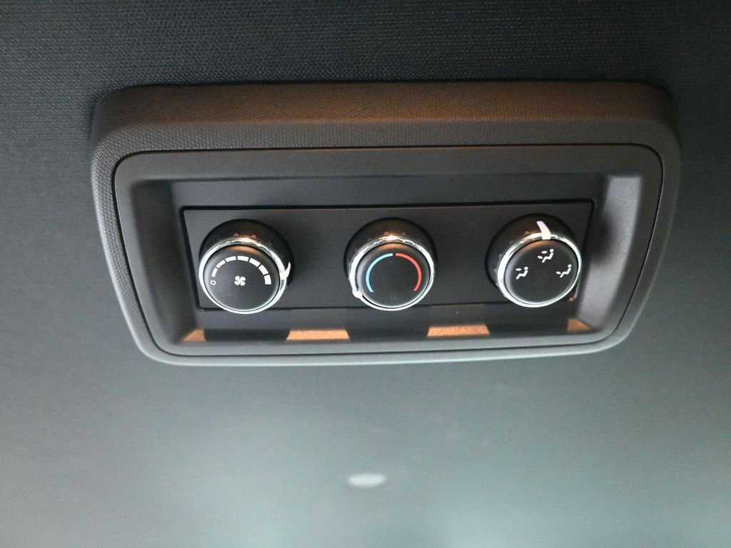 Used 2016 Dodge Grand Caravan SE image 24