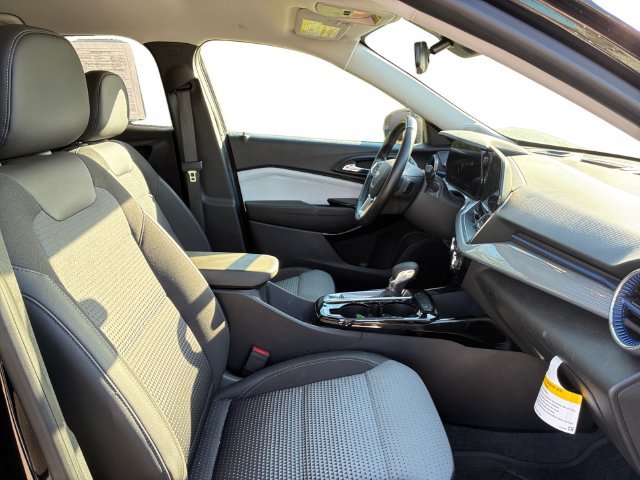 Certified 2024 Chevrolet Trax LT w/ Driver Confidence Package FWD image 12