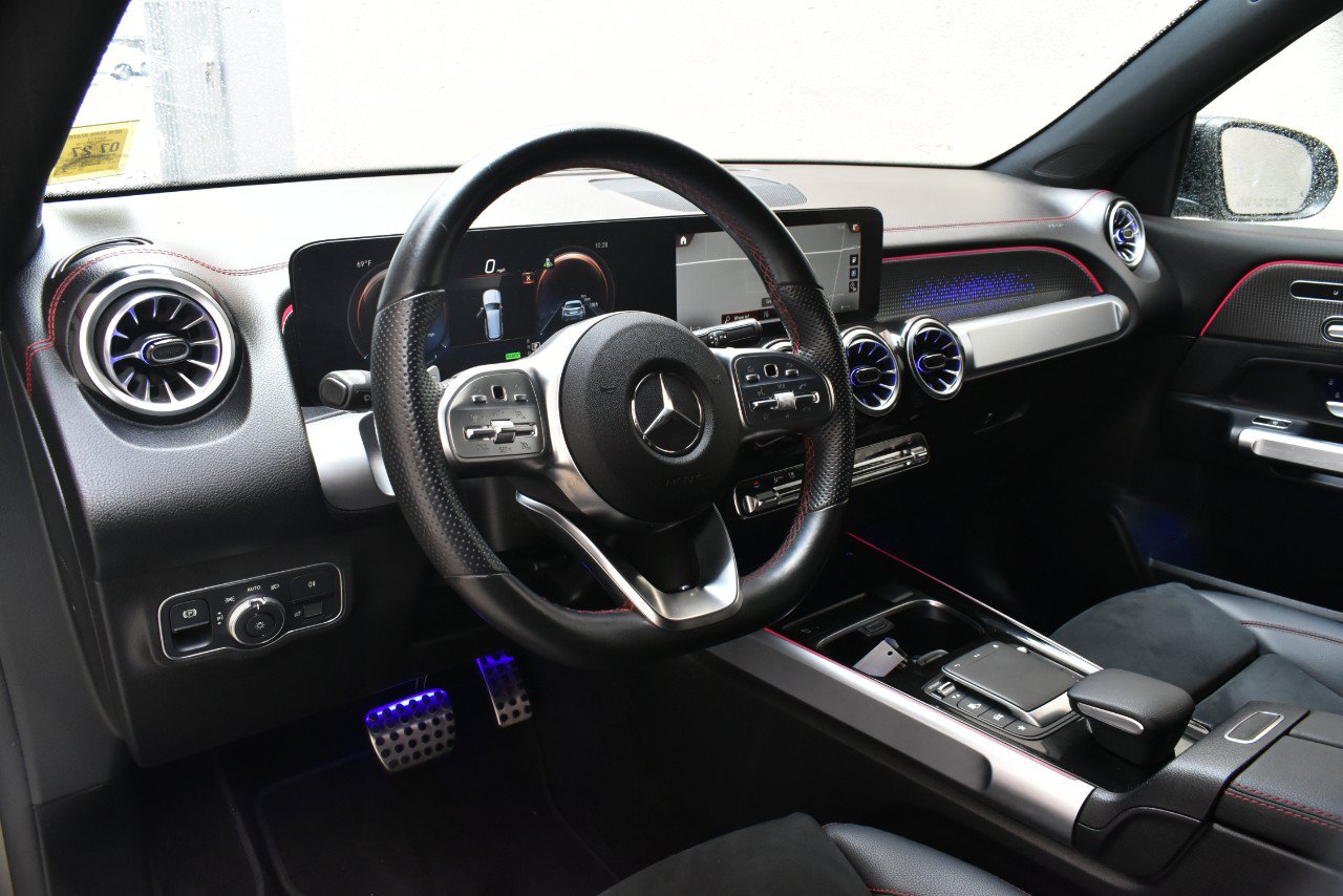 Used 2022 Mercedes-Benz EQB 300 4MATIC image 12