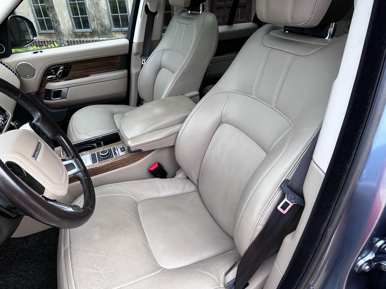 Used 2019 Land Rover Range Rover HSE image 34