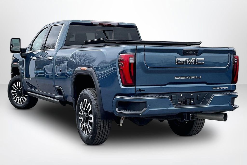 Used 2024 GMC Sierra 3500 Denali Ultimate AWD/4WD image 5