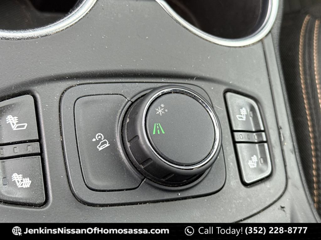 Used 2019 GMC Terrain SLE w/ Driver Convenience Package image 40
