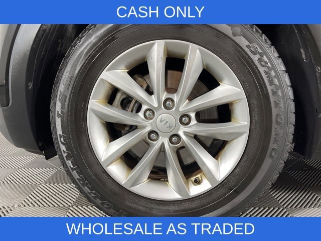 Used 2017 Kia Sorento LX image 10