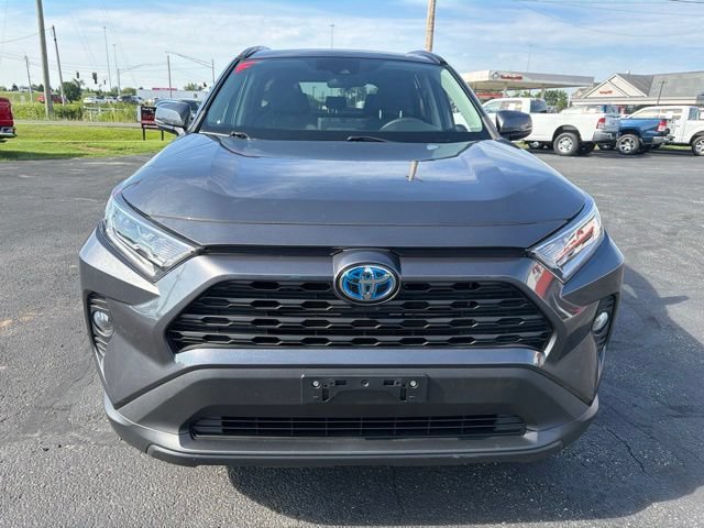 Used 2019 Toyota RAV4 XLE w/ Convenience Package AWD/4WD image 2