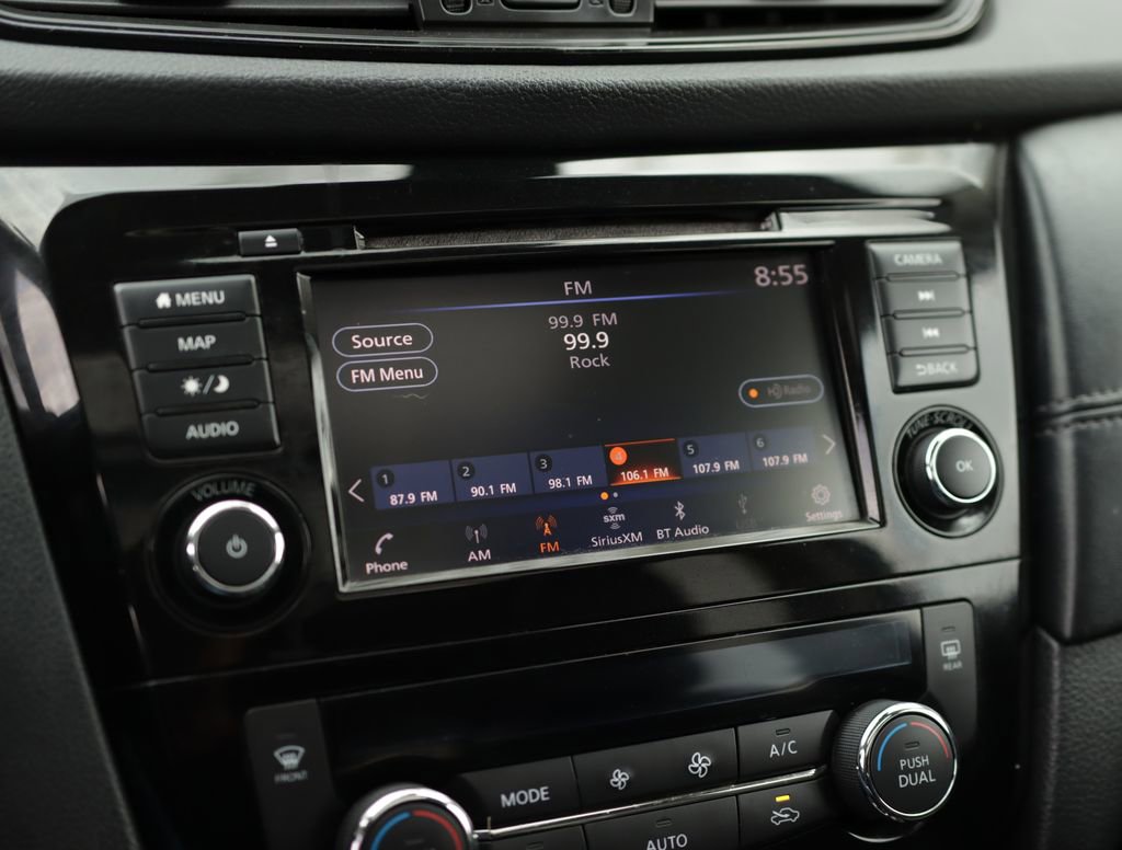 Used 2019 Nissan Rogue SL w/ Premium Package image 14