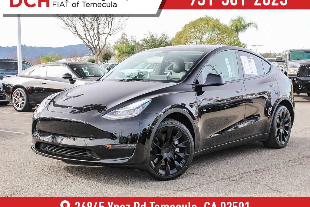 Used 2023 Tesla Model Y Long Range image 1