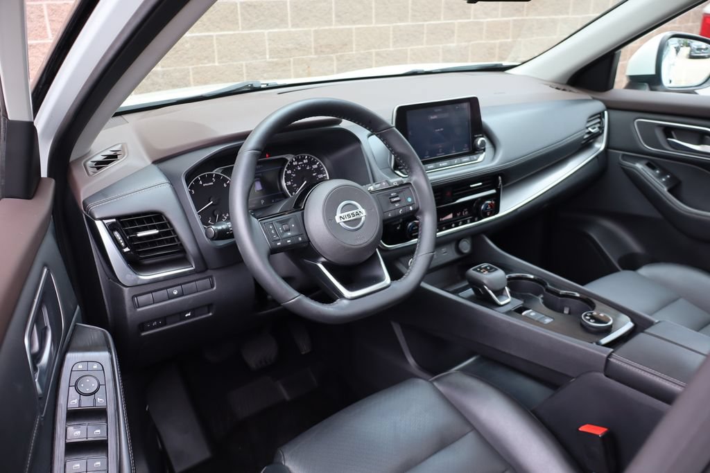 Used 2021 Nissan Rogue SV w/ Premium Package AWD/4WD image 13