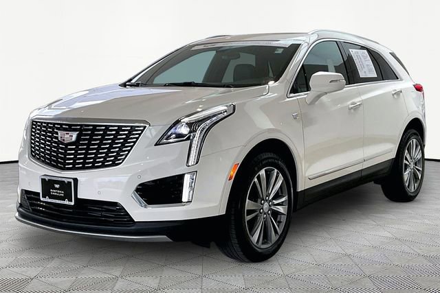 Used 2025 Cadillac XT5 Premium Luxury FWD image 3