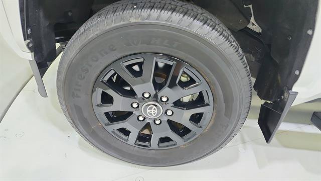 Used 2024 Toyota Tacoma SR RWD image 28