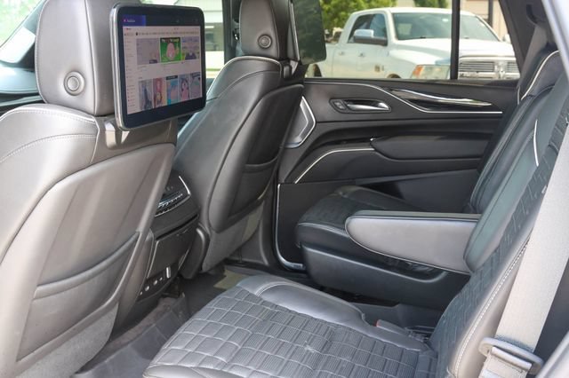 Used 2023 Cadillac Escalade V w/ LPO, ONYX Package AWD/4WD image 19