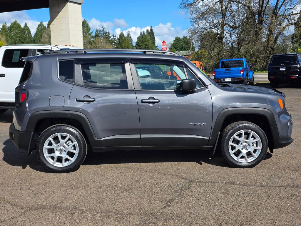 Used 2022 Jeep Renegade Sport w/ Sport Appearance Group image 28