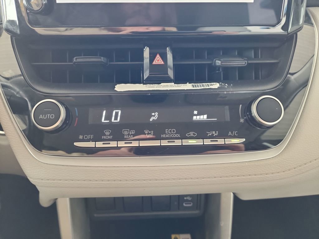 Used 2023 Toyota Corolla Cross LE image 28