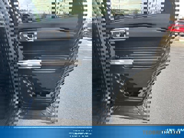 Certified 2023 Ford Explorer XLT w/ Equipment Group 202A image 20