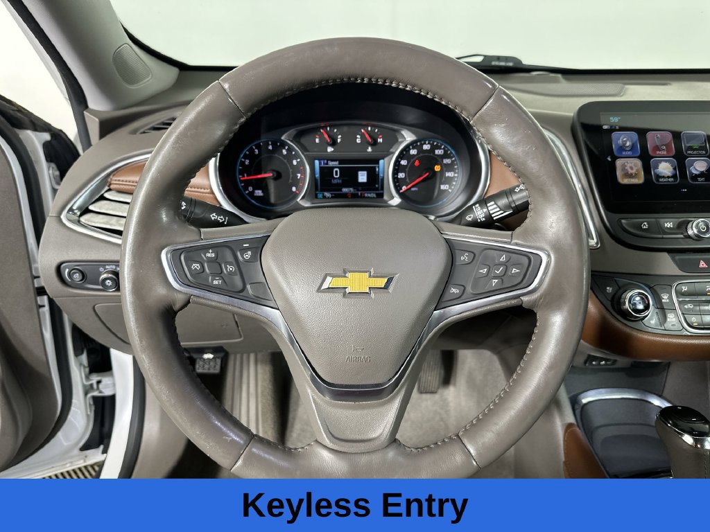 Used 2018 Chevrolet Malibu Premier FWD image 13