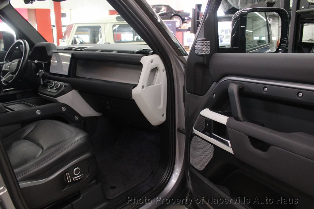 Used 2023 Land Rover Defender 130 SE AWD/4WD image 44