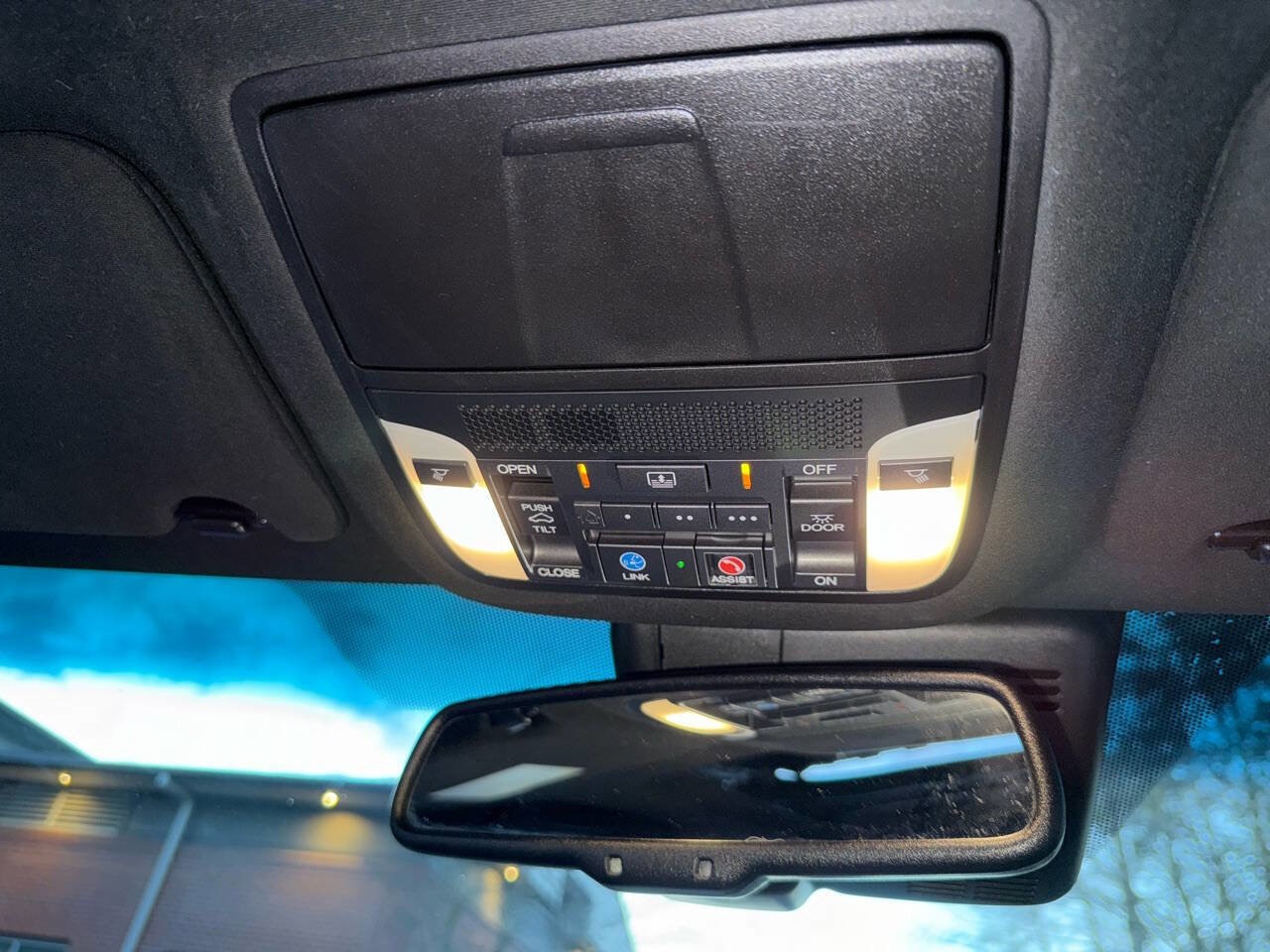 Used 2018 Acura RLX Sport Hybrid w/ Advance Pkg image 58