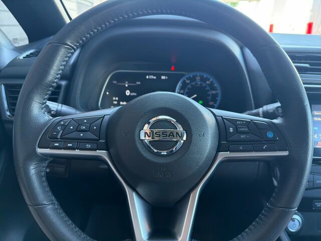 Used 2019 Nissan Leaf SV w/ SV Technology Package image 27