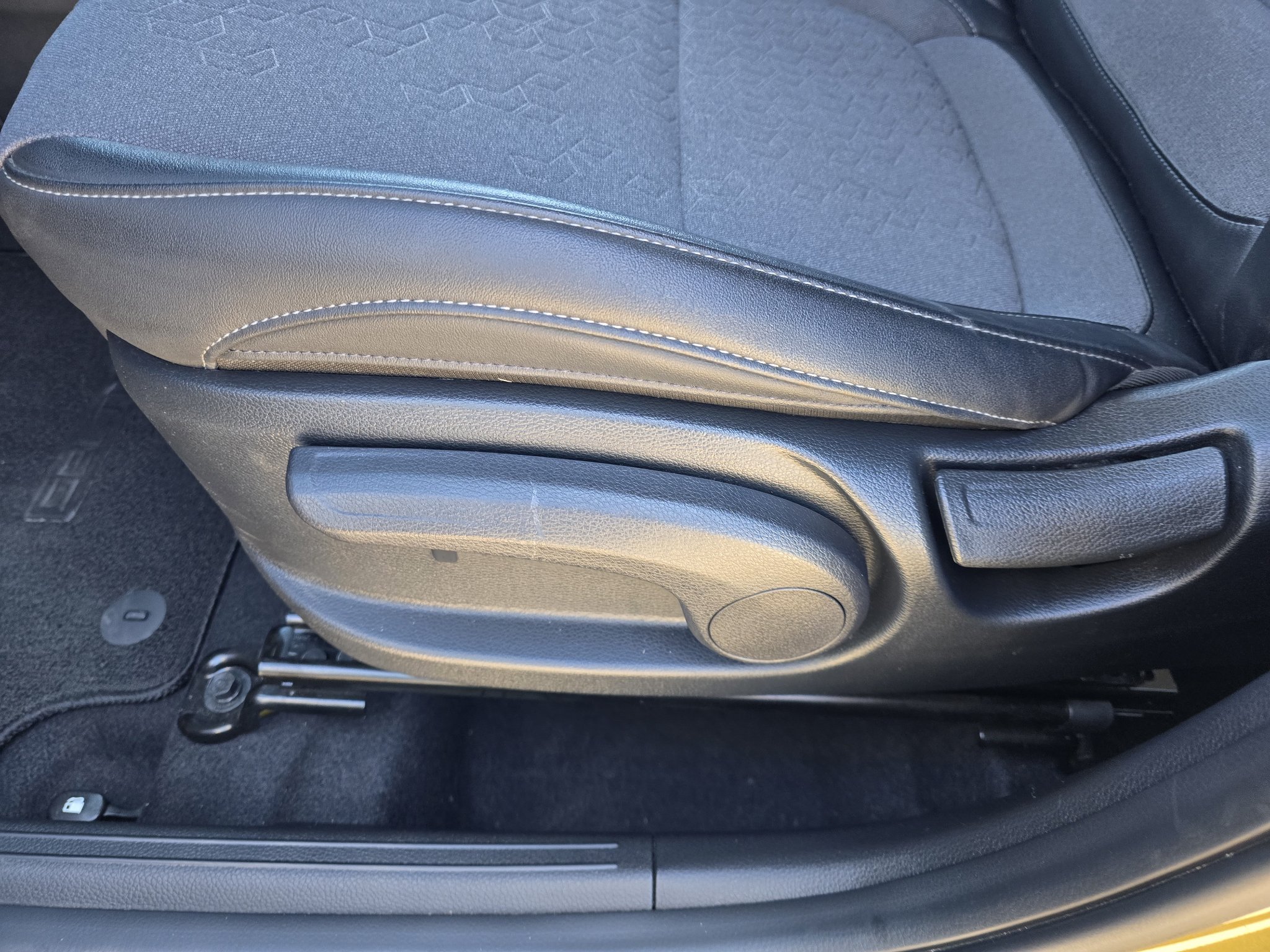 Used 2024 Kia Seltos S AWD/4WD image 17