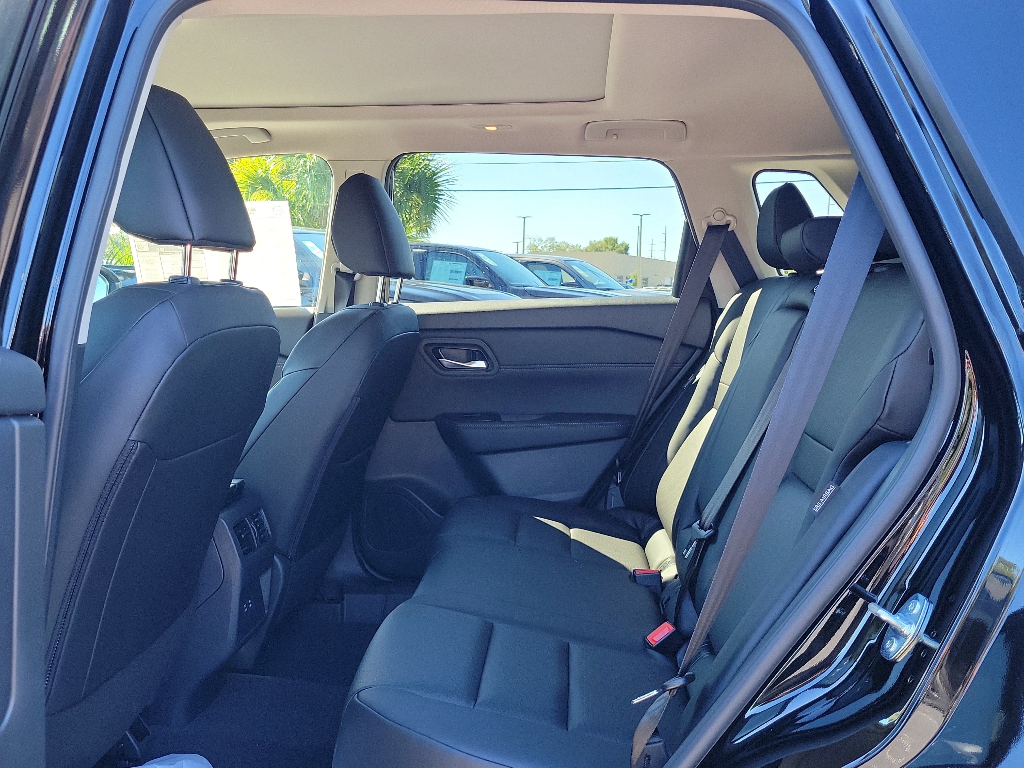 New 2027 Nissan Rogue Dark Armor FWD image 8