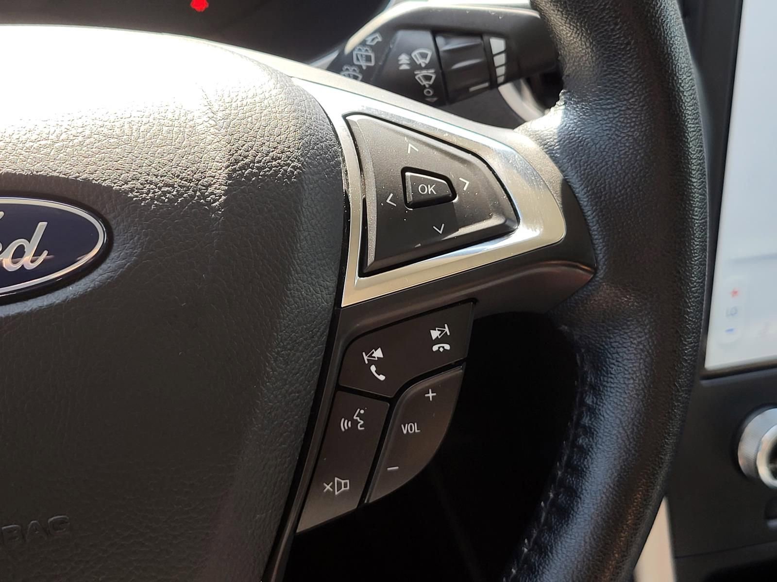 Used 2021 Ford Edge SEL image 29