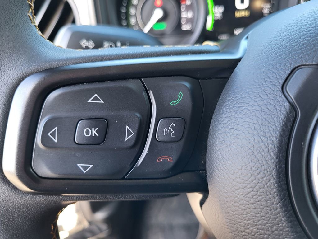 Used 2024 Jeep Wrangler Unlimited image 28