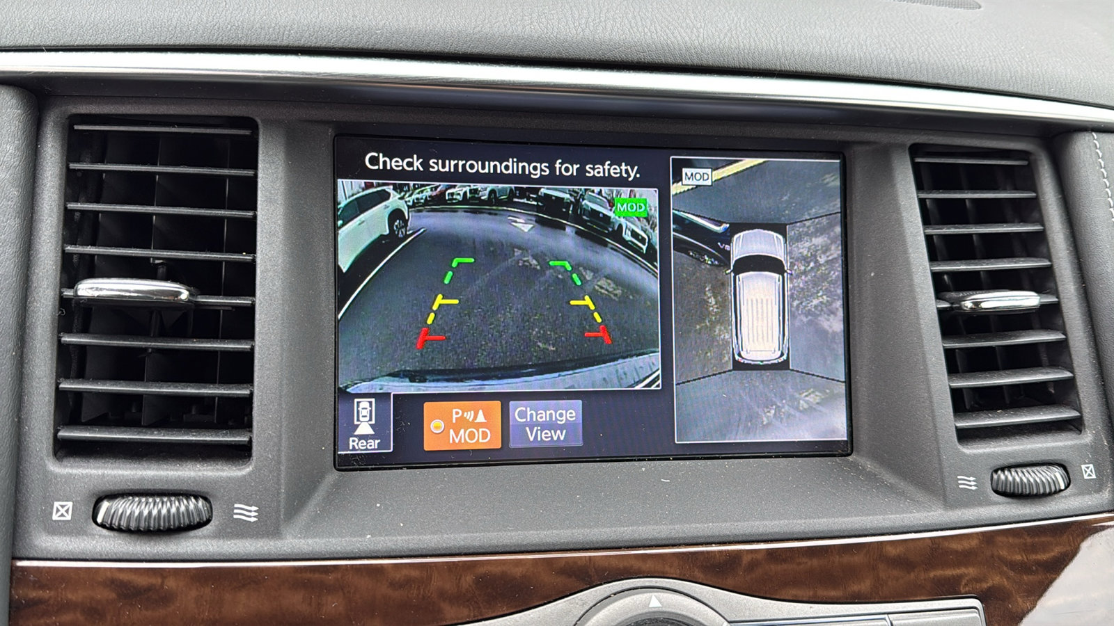 Used 2020 Nissan Armada SL image 14